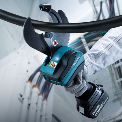 Akumuliatorinės kabelių žirklės MAKITA DTC101ZK, atviros