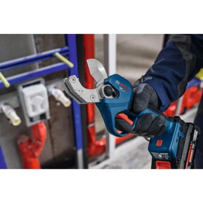Akumuliatorinės vamzdžių žirklės BOSCH GPC18V-32P Solo CT