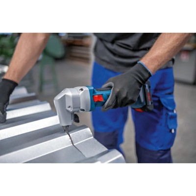 Akumuliatorinės adatinės skardos žirklės BOSCH GNA 18V-16 E