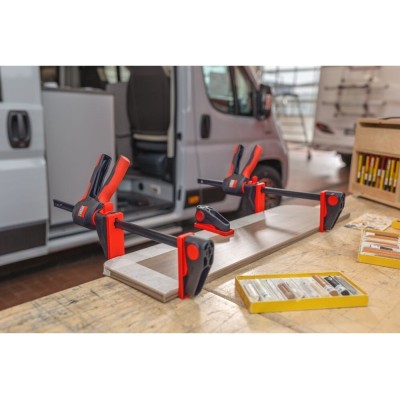 Spaustuvai su pasukama rankena BESSEY 150/60
